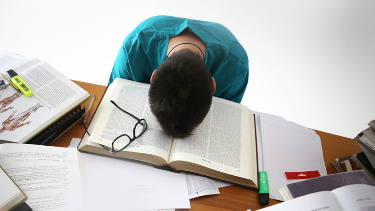 چگونه اضطراب امتحان در نوجوانان را کاهش دهیم؟