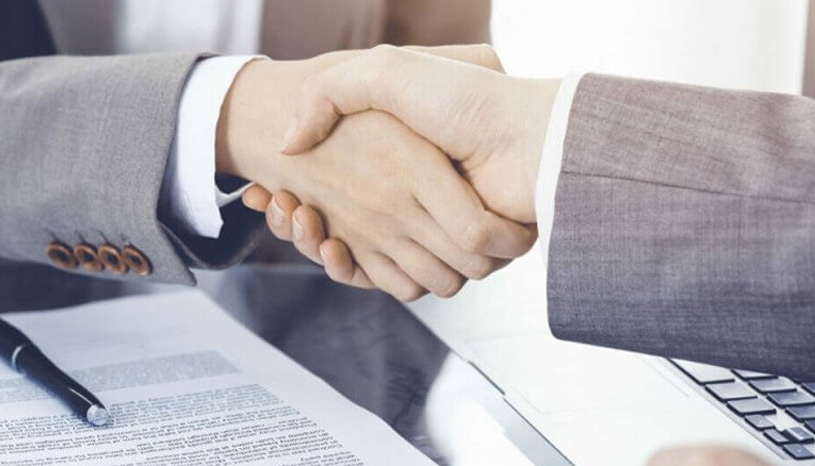 قراردادهای آماده اینترنتی؛ فرصت‌ها، ریسک‌ها و نکات قانونی