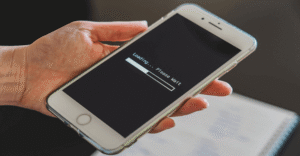 حذف دائمی اطلاعات قبل از فروش گوشی یا لپ‌تاپ