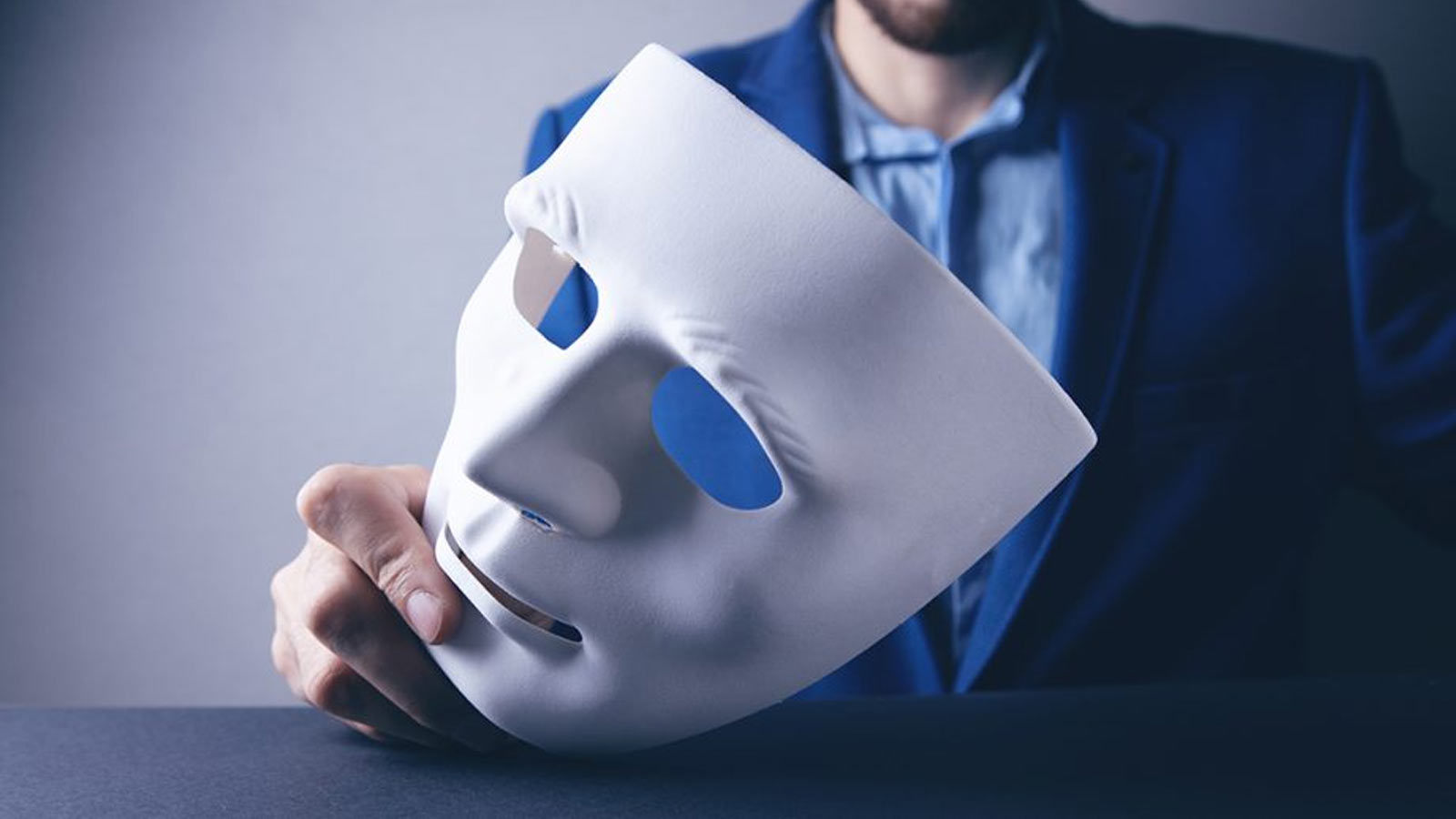 جعل هویت در پیام‌رسان‌ها؛ راهنمای جامع حقوقی و پیشگیرانه