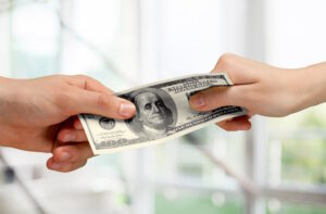 اختلافات مالی بین زوجین؛ راهکارهای حقوقی و پیشگیری