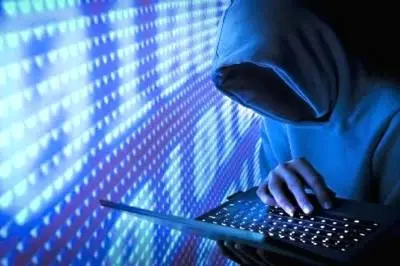 تهدید به انتشار عکس شخصی؛ راهنمای حقوقی و روانشناسی