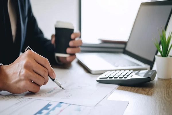 چگونه منابع معتبر برای تحقیق دانشگاهی پیدا کنیم؟