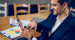 چگونه برای اولین تماس تلفنی با کارفرما آماده شویم؟