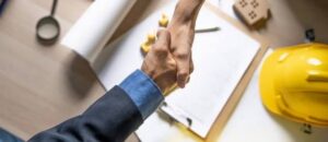 قبل از انتخاب پیمانکار بازسازی چه سؤال‌هایی باید بپرسیم؟